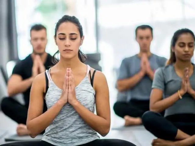 Why Corporate Yoga Sessions Work So Well for Startup Teams